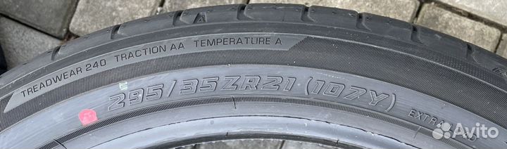 Yokohama Advan Sport V107 315/30 R22 и 295/35 R21