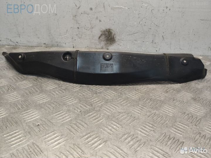 Накладка правая на mercedes W205 s1140518