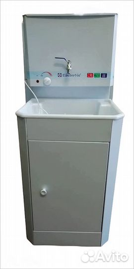 Умывальник с водонагревателем новый