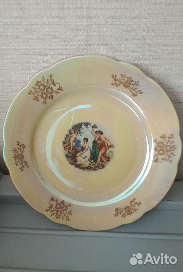 Тарелки от сервиза 