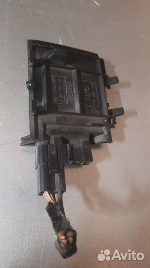 Сопротивление печки Audi A4 B5 1995 3131090062