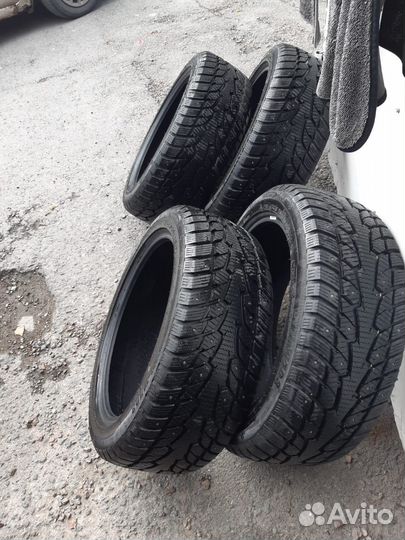 ONYX NY-W703 235/45 R18 98