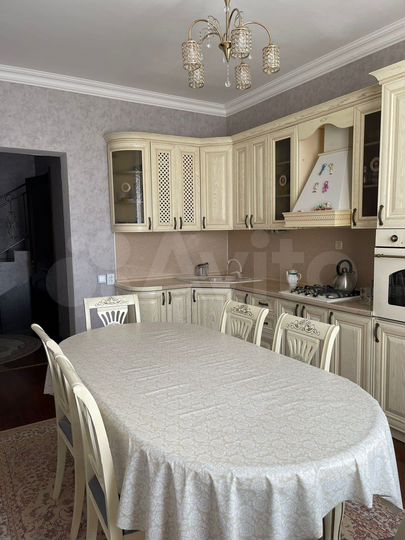 4-к. квартира, 107 м², 4/4 эт.