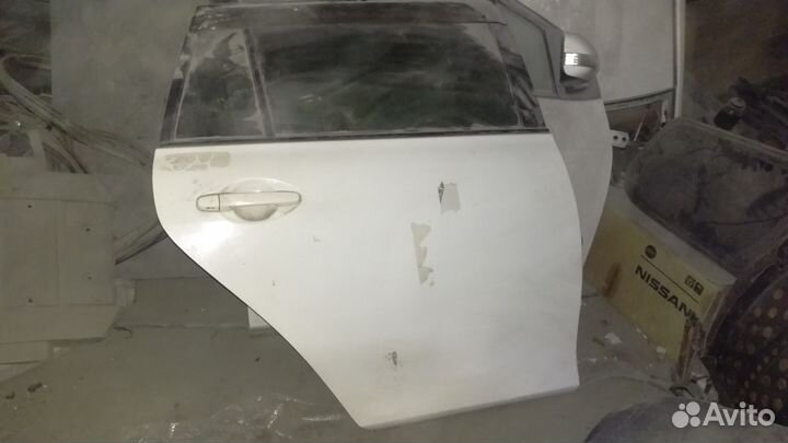 Corolla fielder NZE141 дверь правая задняя