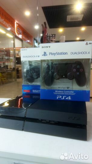PlayStation 4 500 Gb+2 джоя+400 полных версий игр