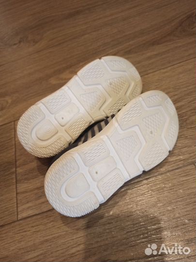 Кроссовки 30р (Мичи)