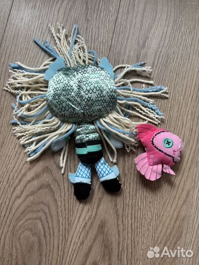 Monster high плюшевая Лагуна Блю