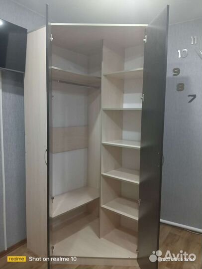 Угловой шкаф