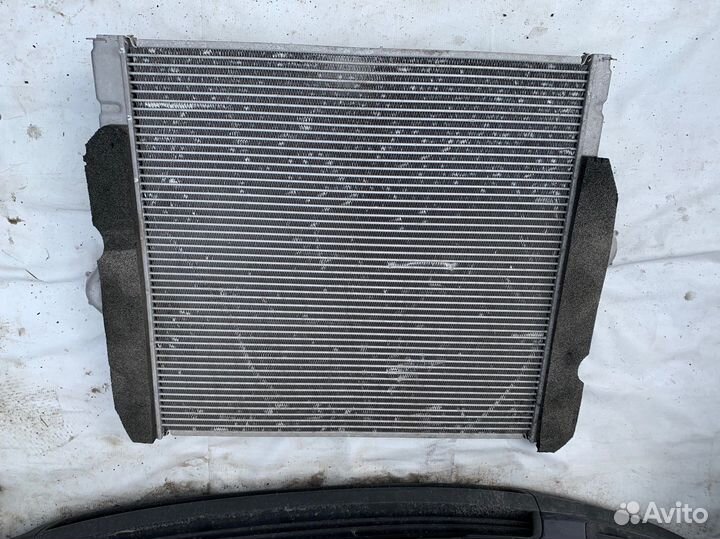 Радиатор интеркулера Toyota Land Cruiser 150
