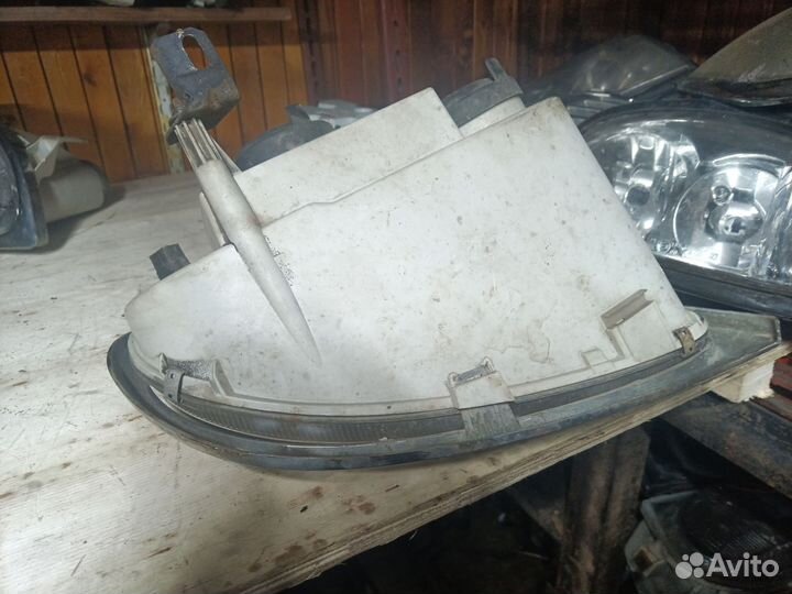 Фары на Волгу 31105