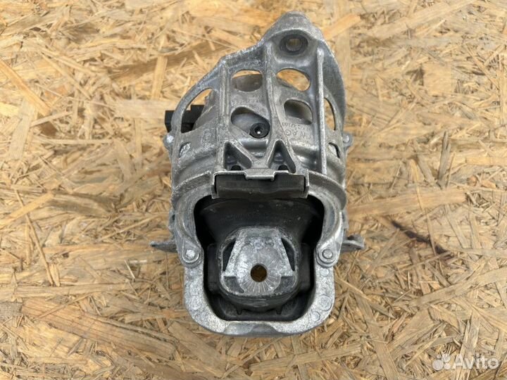 Подушка крепления двигателя Audi Q7 4M рестайлинг