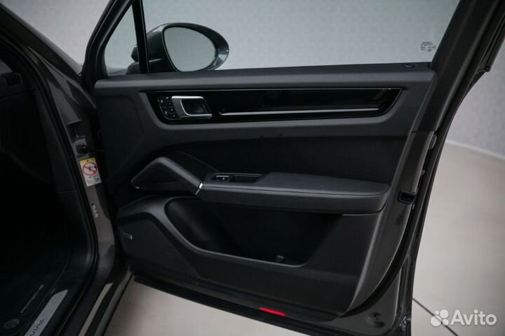 Porsche Cayenne 3.0 AT, 2022, 15 км