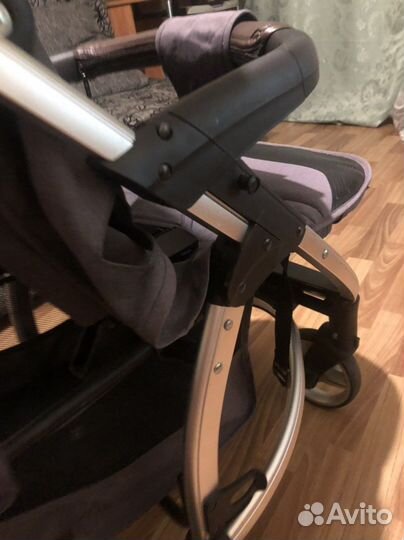 Коляска прогулочная Vista