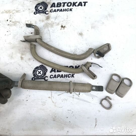 Ручки потолочные Mitsubishi Lancer C63A