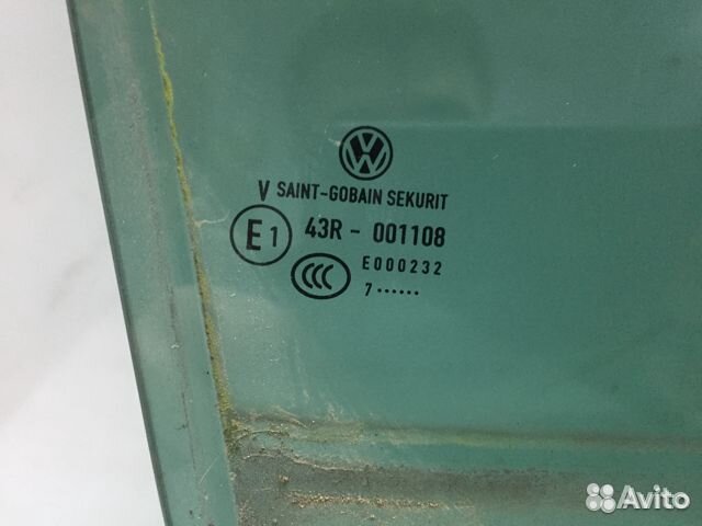 Гольф 5 стекло заднее правое 1K6845026D