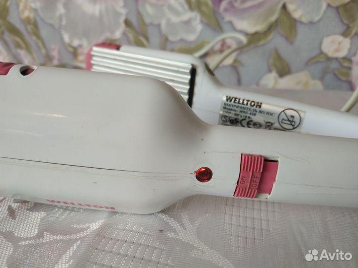 Выпрямитель для волос с дополнительными насадками