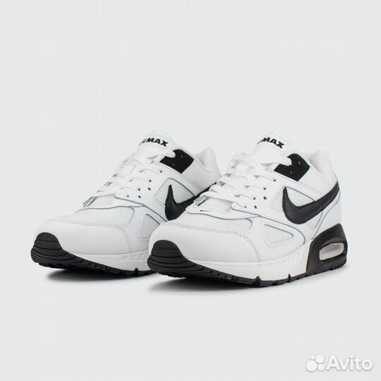 Nike Air Max IVO White Black