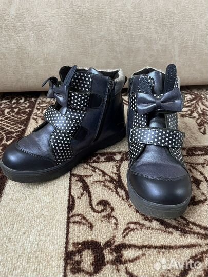 Продам ботиночки на девочку 32 размер