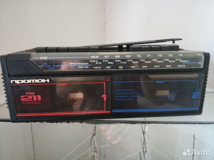 Магнитофоны много