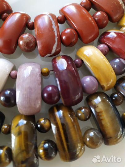 Бусы из натуральных камней