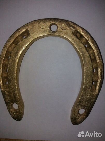 Подкова на счастье и удачу