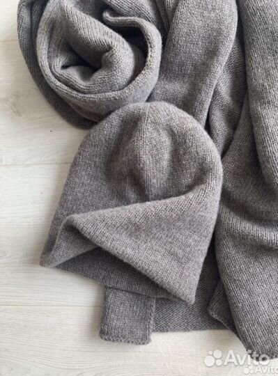 Комплект шапка и палантин меринос