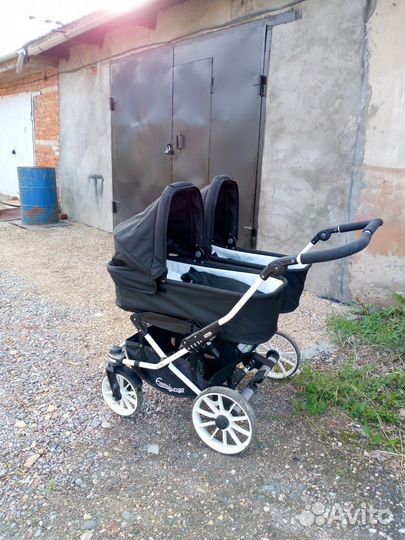Коляска для двойни