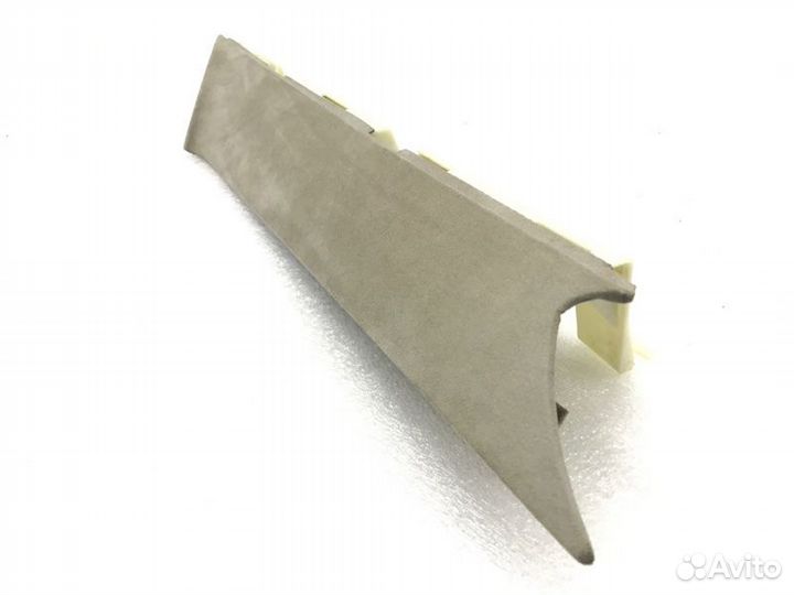 Обшивка стойки задняя правая Audi A8 D3 BVJ 2008