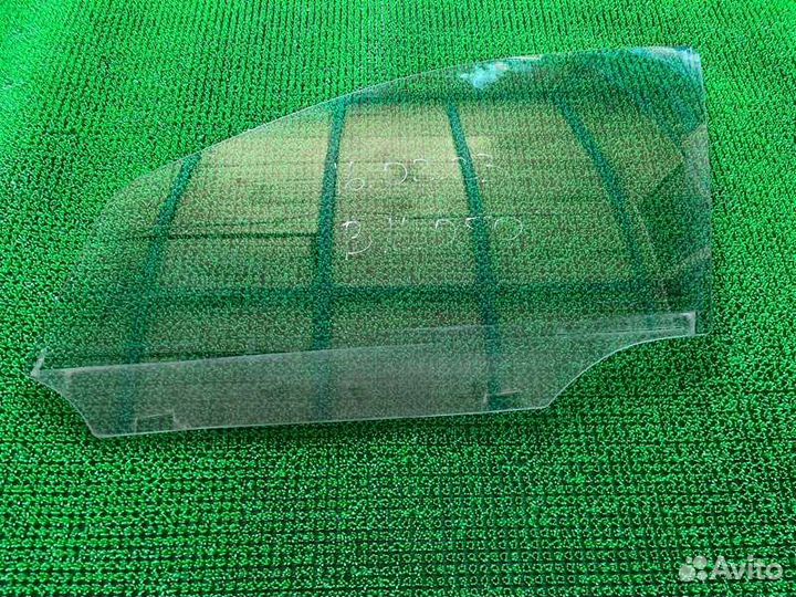 Стекло двери лев. перед. Mercedes-Benz GL550