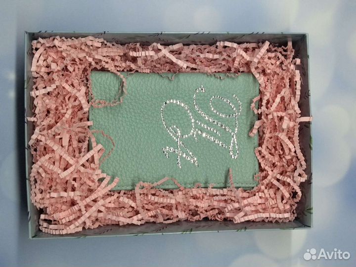 Инкрустация стразами, обложки для паспорта