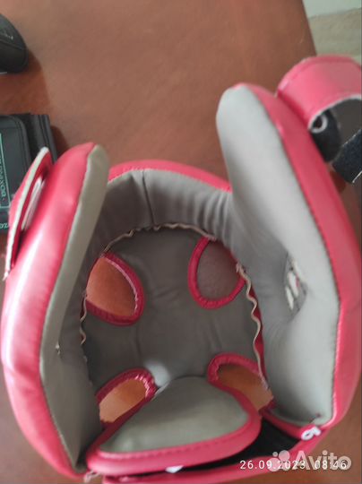 Боксерские перчатки 10oz + шлем