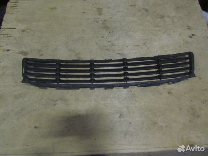 Toyota Auris, Решетка радиатора 5311202080