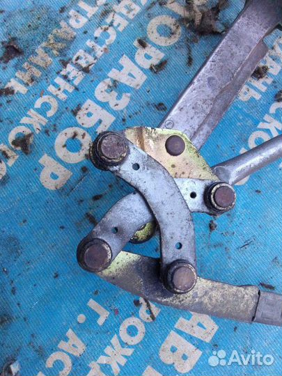 Трапеция дворников Nissan Bassara универсал YD22