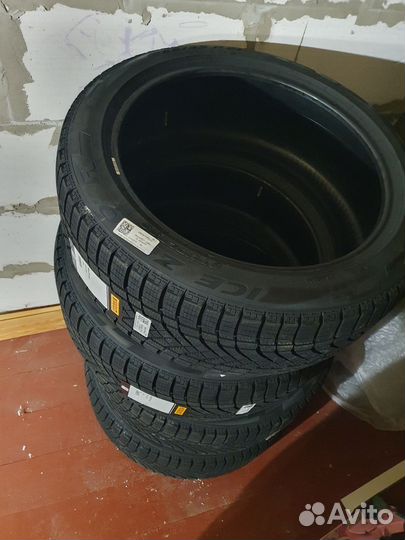 Pirelli Ice Zero FR 265/45 R21 108