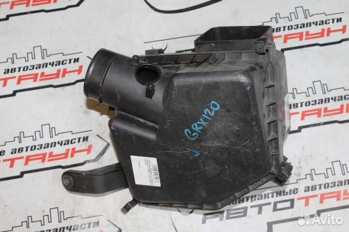 Корпус воздушного фильтра toyota mark X GRX120 GRX