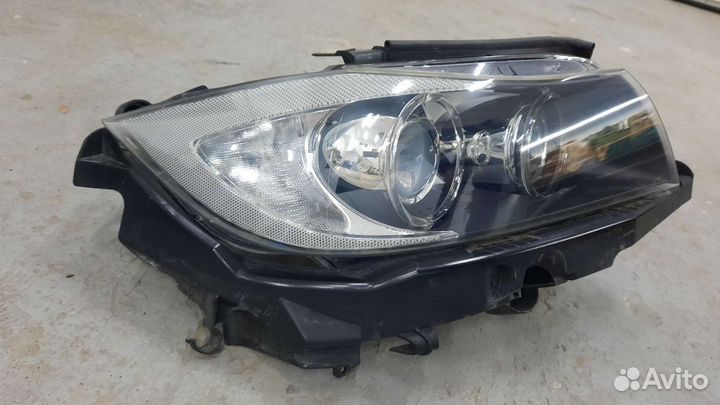 Правая передняя фара BMW 3 e90 ксенон