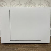 Macbook air 15 m3 8 512 silver