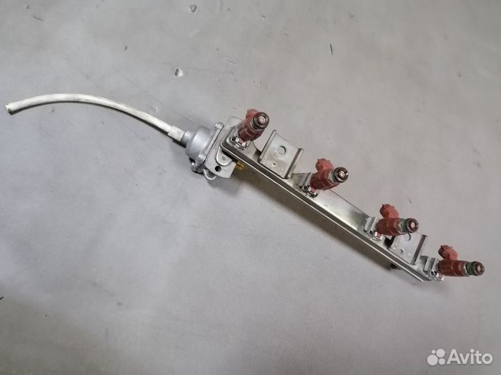 Топливная форсунка Nissan Wingroad Y11 2001-2005