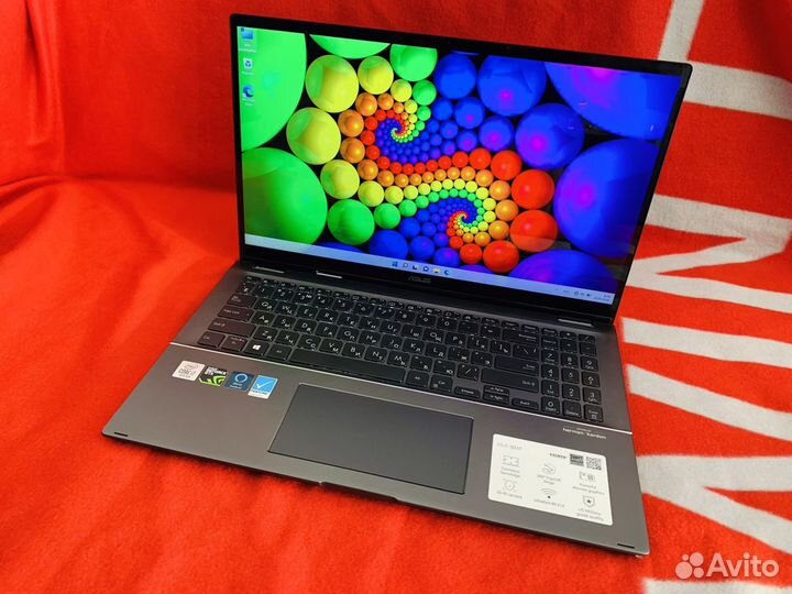 Asus Zenbook (2022) GeForce i7 4k