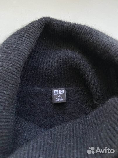 Кашемировая водолазка Uniqlo