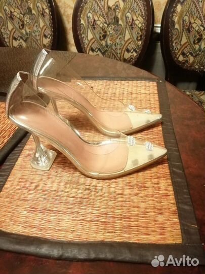 Туфли прозрачные на прозрачном каблуке
