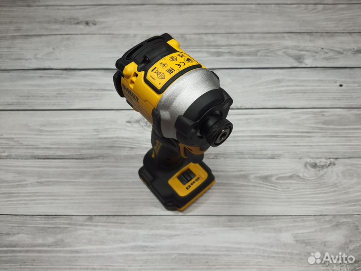 Винтоверт DeWalt DCF850 208Нм Европа оригинальный