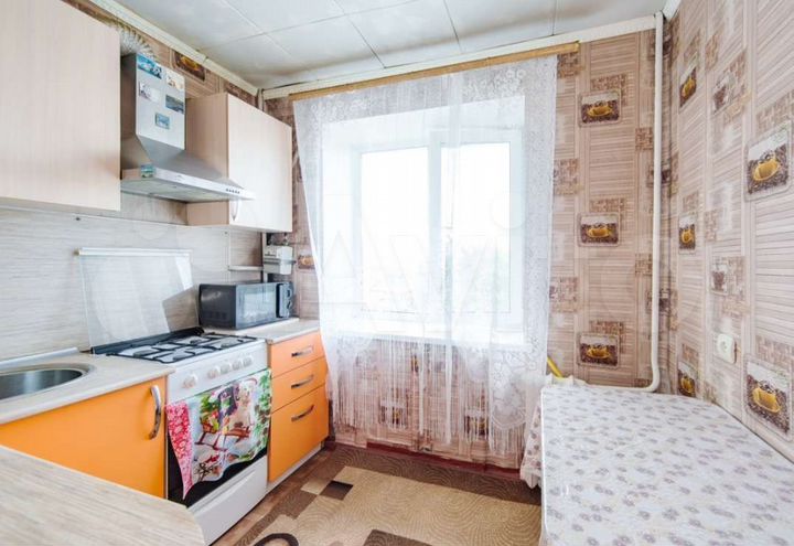 3-к. квартира, 50 м², 2/5 эт.