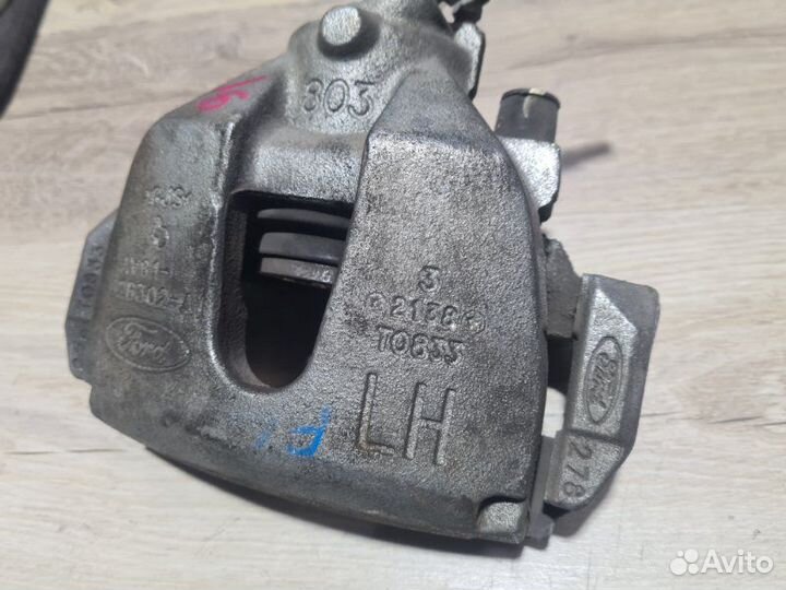 Суппорт передний левый Ford Focus 3 2.0 2012