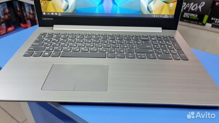 Ноутбук Lenovo i3-7100u 12gb NVidia 940MX