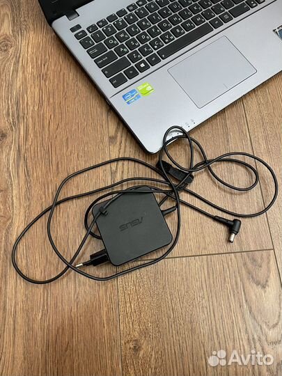 Ноутбук asus X550C intel core i7