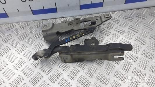 Петля капота BMW 5 F10/F11 (4BA01D501)