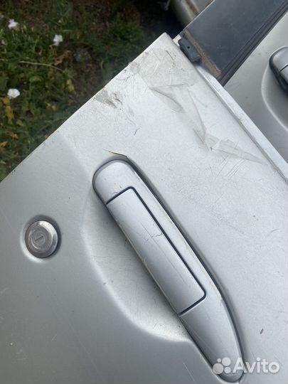 Дверь передняя правая Nissan Wingroad 11