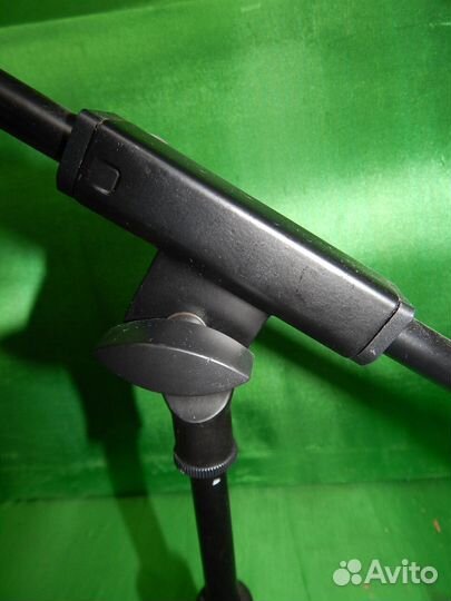 Настольная стойка под любой микрофон