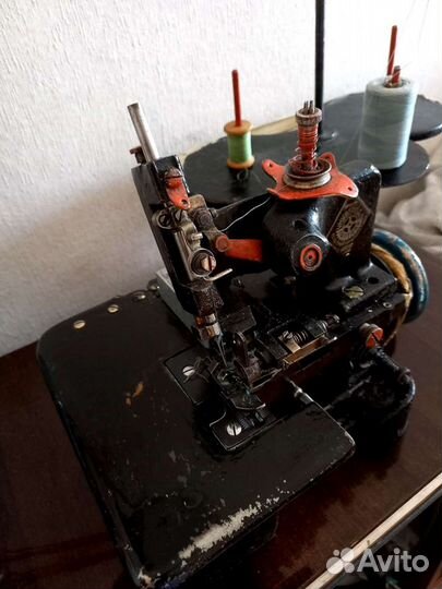 Оверлок для швейной машины